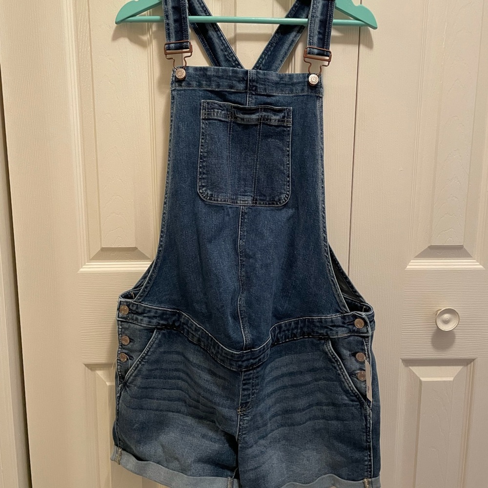 NWT GAP Maternity overall shorts